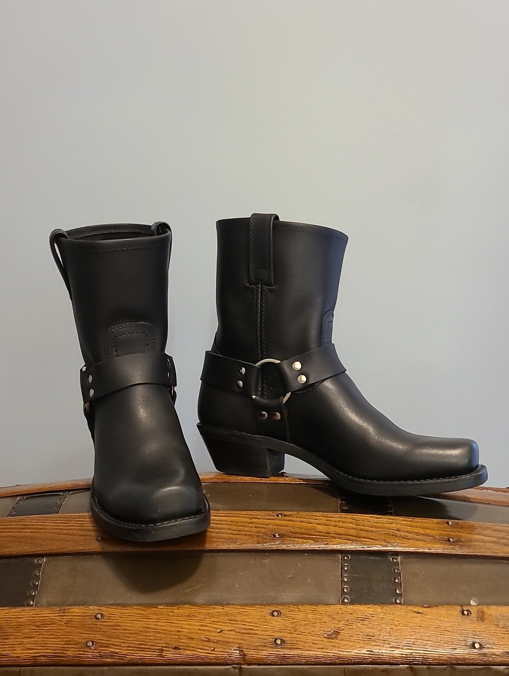 FRYE 8R Black Leather Motorcycle Harness Boots Womens, Sz 10